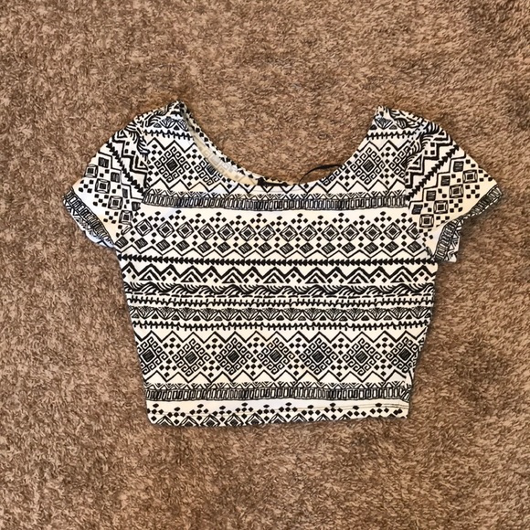 Patterned crop top - Picture 2 of 2